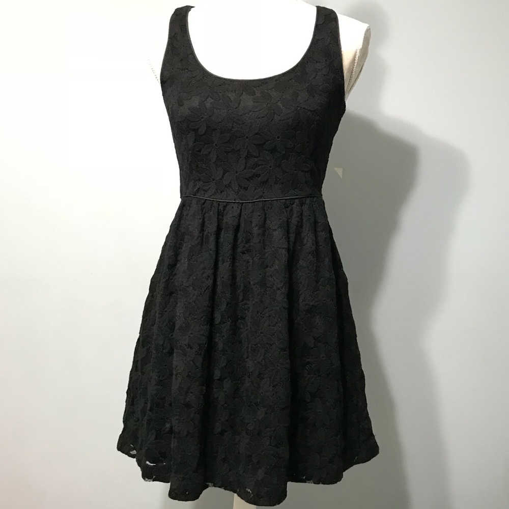 Banana Republic 2P Black lace dress